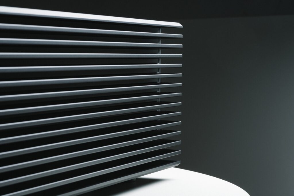 800.2-black-detail-3